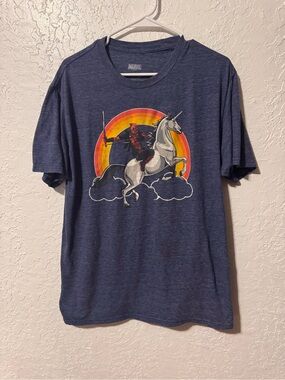 Marvel Deadpool Riding Unicorn Graphic T-Shirt
Men’s size XL